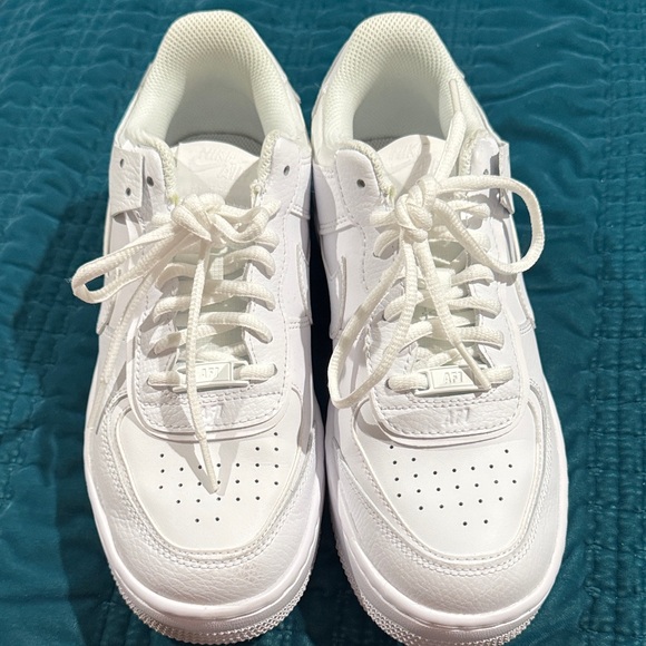 Nike Air Force 1 ’07 White Size 8 Clean Classic Low Top - Picture 3 of 5